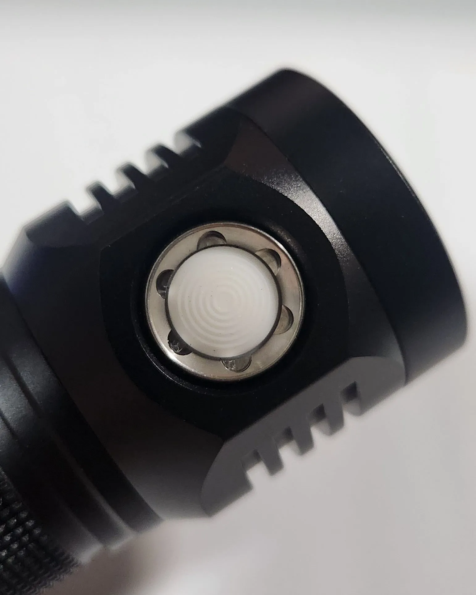 Emisar D4SV2 26650 High Power LED Flashlight *CUSTOM BUILT-TO-ORDER*